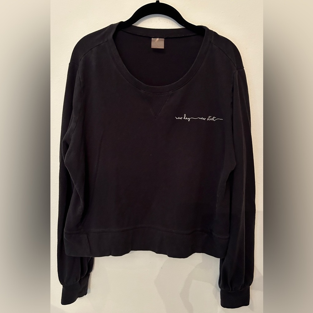 CALIA by Carrie Underwood "New Day New Start" Sweatshirt, Black - Size XL